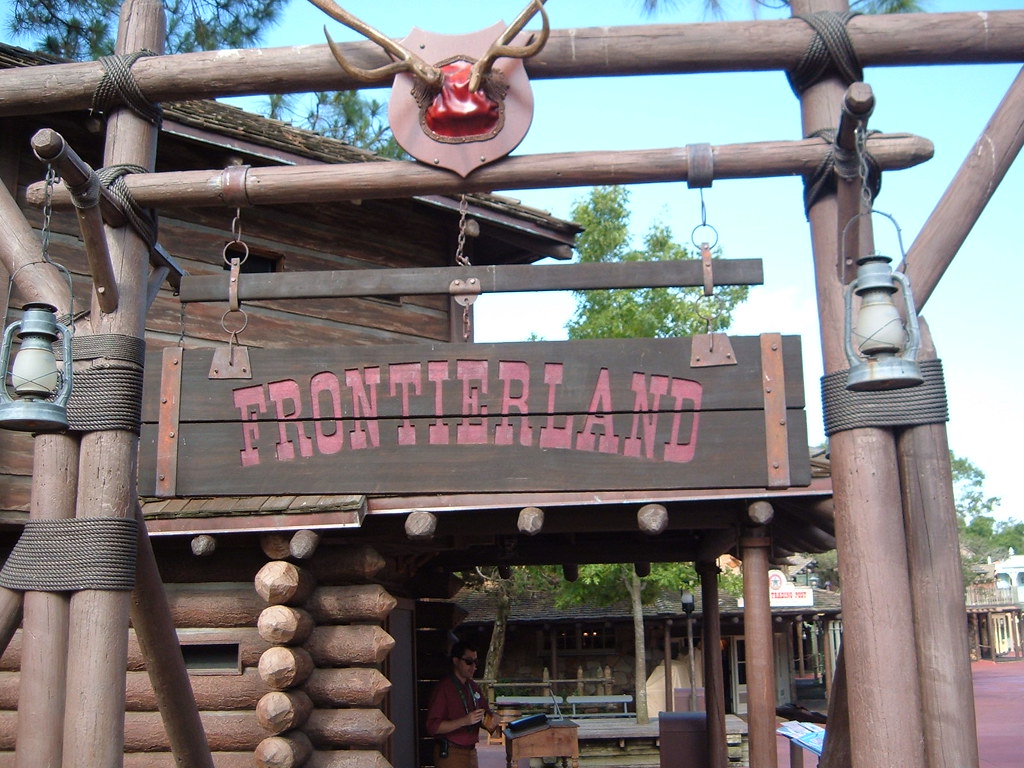 Frontierland Sign