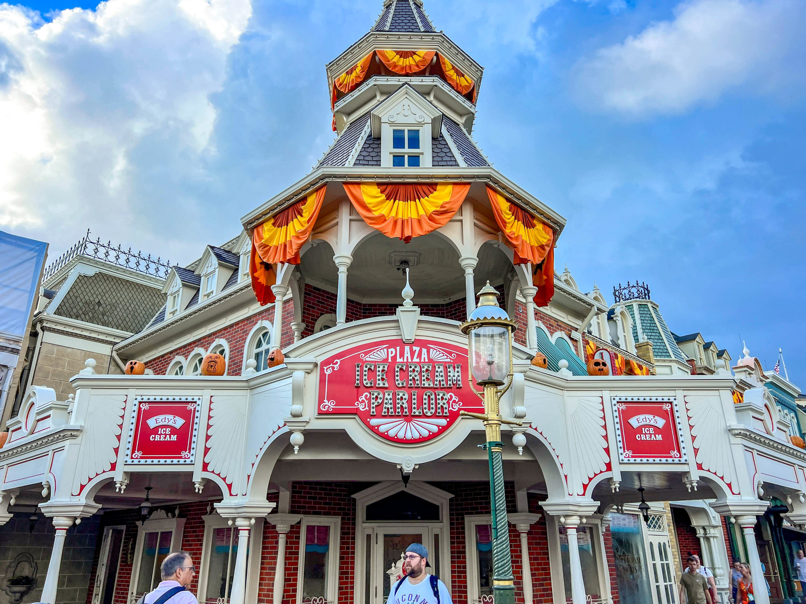 Halloween decor in Magic Kingdom