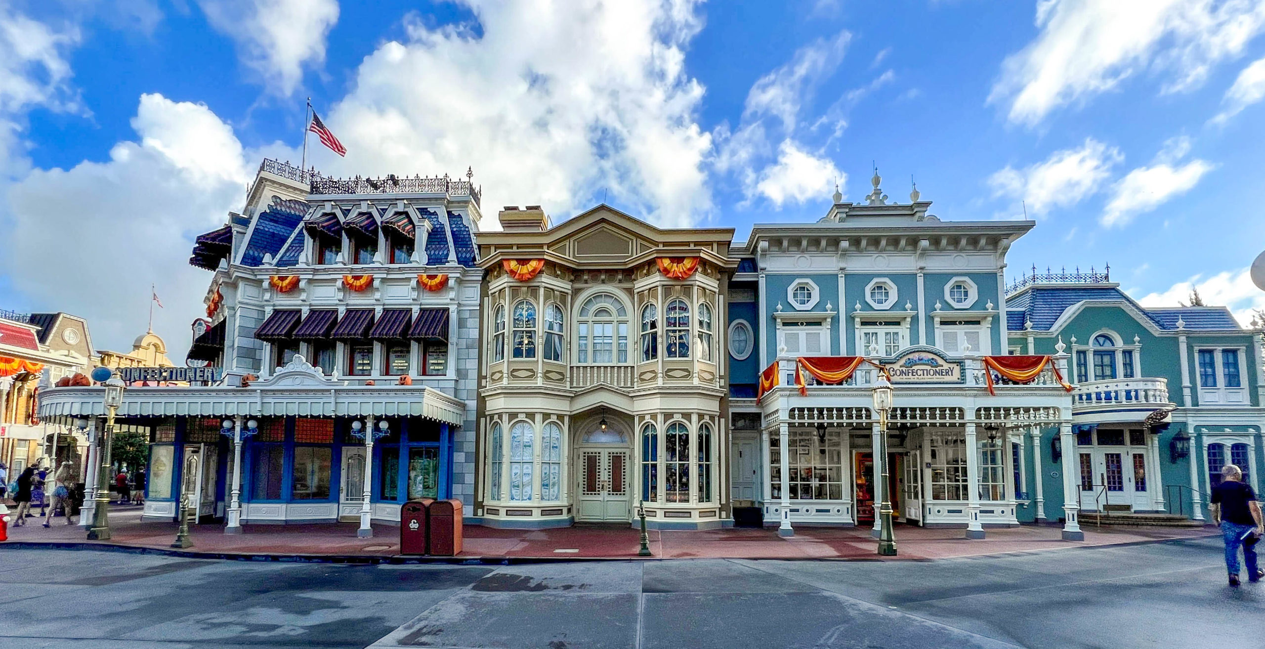 Halloween decor in Magic Kingdom