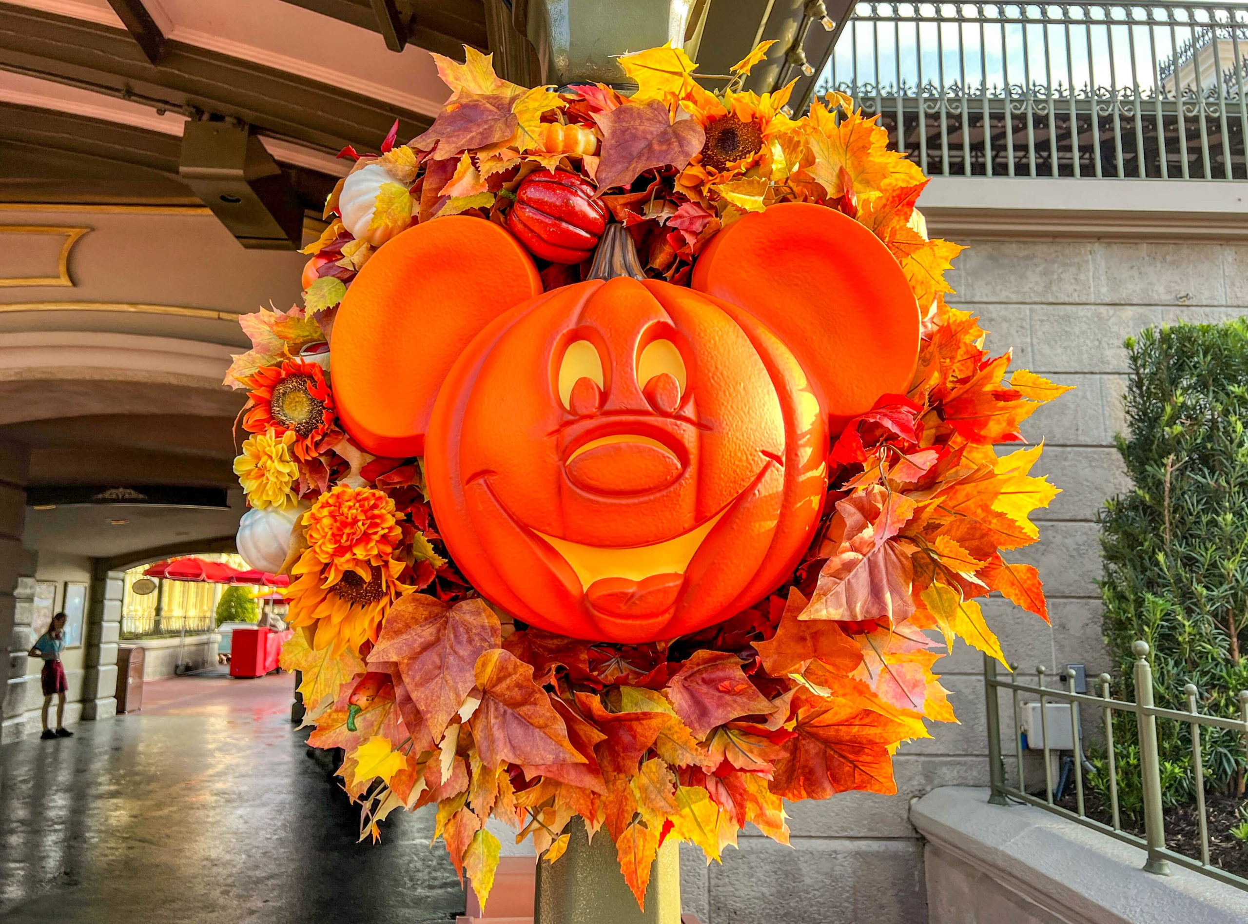 Mickey pumpkin wreath